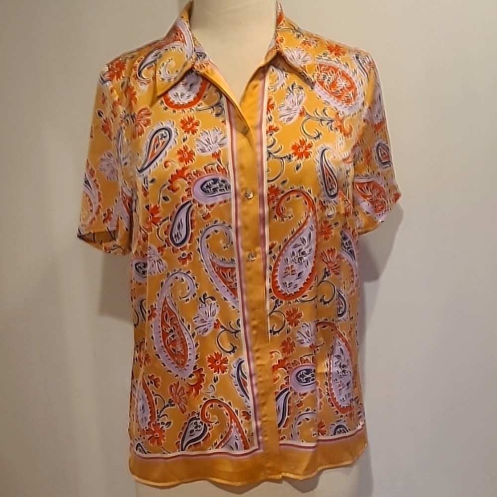 Blouse size M